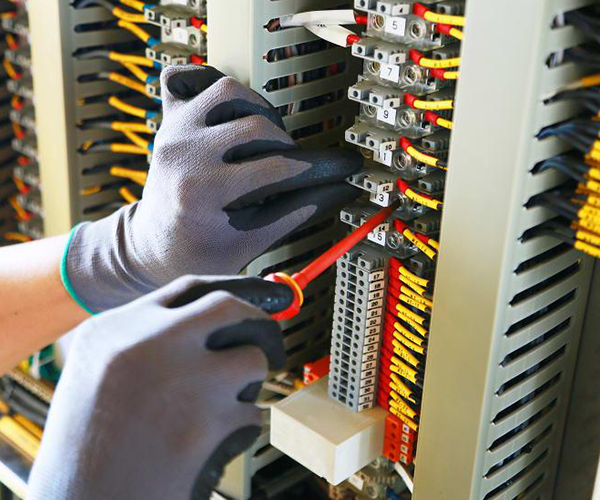 Regula celor patru factori de cost pentru cablurile industriale